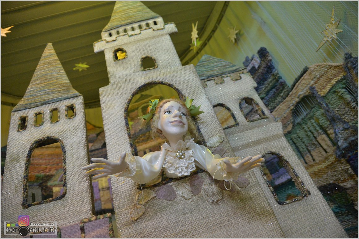 Дню матери посвящена выставка зрительских работ в Театре кукол «Барабашка»