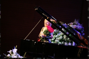 "Домашний концерт" - пианистка Наталия Александрова и саксофонистка Виктория Федяй