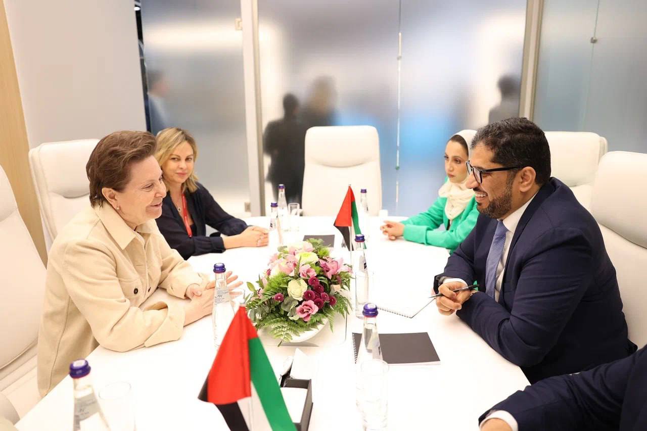 На ПМЭФ прошла рабочая встреча губернатора Югры Натальи Комаровой и Чрезвычайного и Полномочного Посла ОАЭ в России Мохаммада Ахмада Аль-Джабера. 