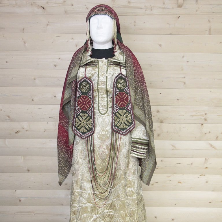 100 экспонатов народных художественных промыслов Югры представят на выставке «Русское Заполярье» в Перми