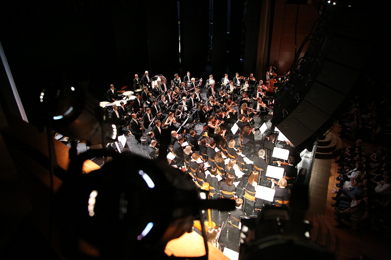 Концерты симфонического оркестра Мариинского театра и маэстро Валерия Гергиева на главной сцене Югры 