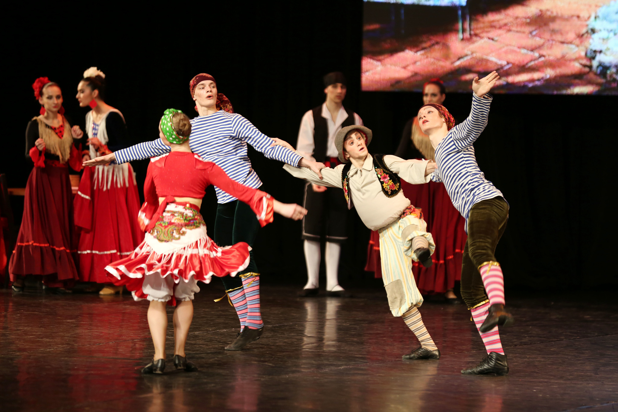 Хантымансийцы окунулись в мир музыки, танца, испанских страстей и любовных интриг с балетом «Дон Кихот»