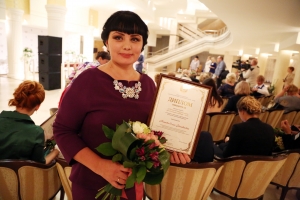 Лучший ведущий церемонии бракосочетания Югры – Ольга Титова из Сургута
