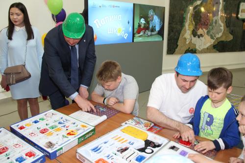 Макет нефтепромысла создадут школьники Ханты-Мансийска