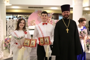 Пасхальный бал православной молодежи Югры прошел в КТЦ «Югра-Классик»