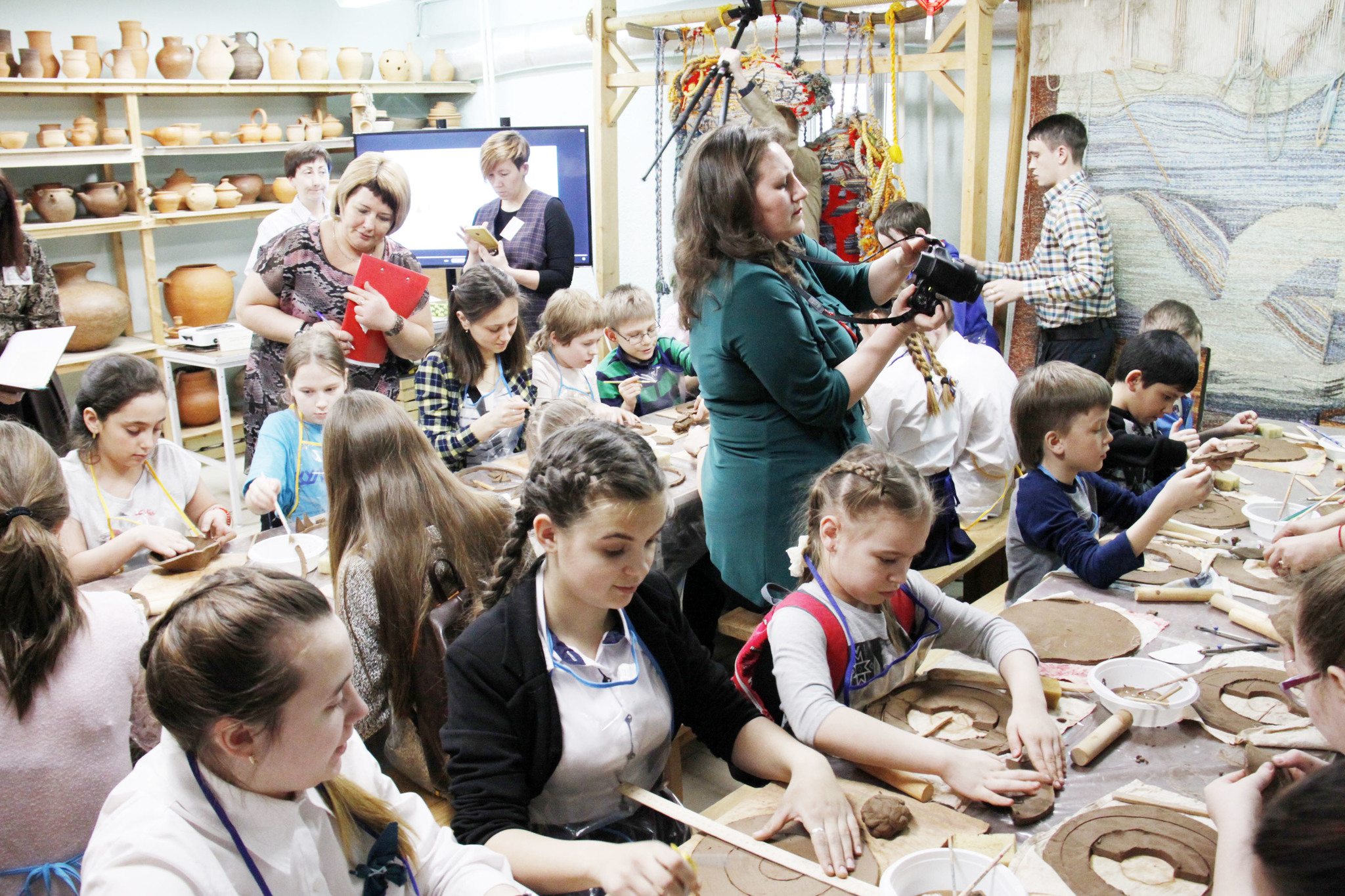 Центр ремесел Ханты-Мансийска организует выездные мастер-классы для школьников 