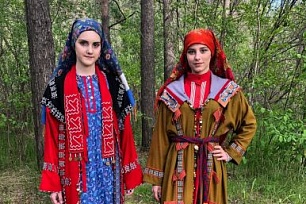 Национальные костюмы от Центра ремесел стали победителями фестиваля «Мангазейский ход»