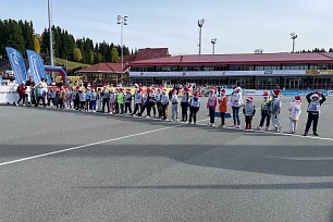 Первоклашки Ханты-Мансийска дали старт марафону новогодних событий на «Кроссе Наций»