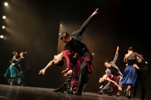 В ритме танго: балет Игоря Моисеева представил премьеру концерта на сцене КТЦ «Югра-Классик»