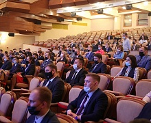 Торжественная церемония закрытия ХХ юбилейной конференции молодых специалистов, работающих в организациях, осуществляющих деятельность, связанную с использованием участков недр на территории Югры. 