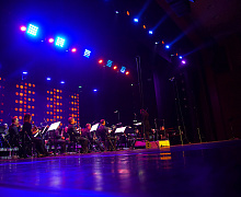 Джазовая концертная программа в исполнении Концертного духового оркестра Югры, посвященная Международному женскому Дню